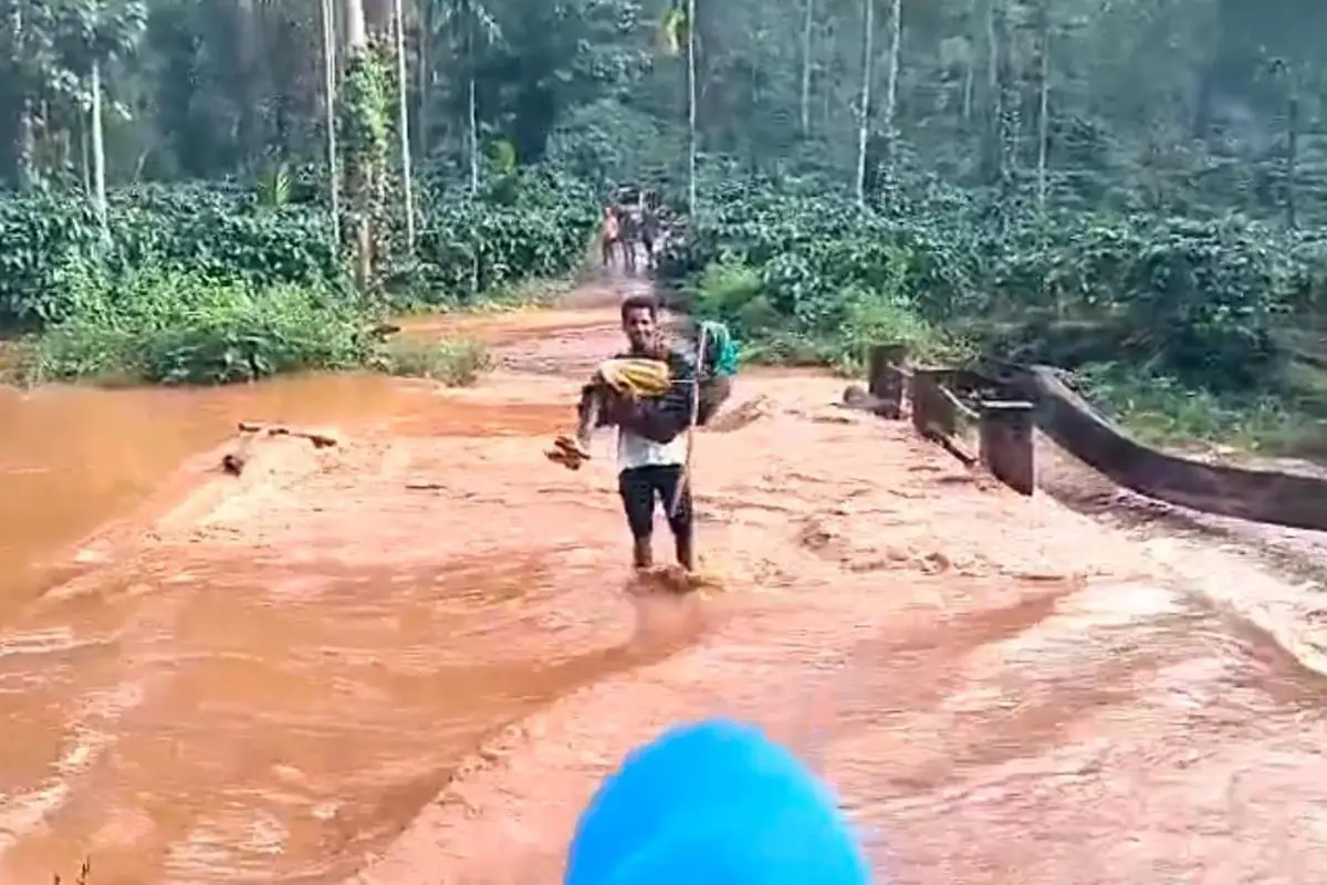 ಭಾರಿ ಮಳೆ, Heavy rain: Bridges flooded in Chikkamagalur