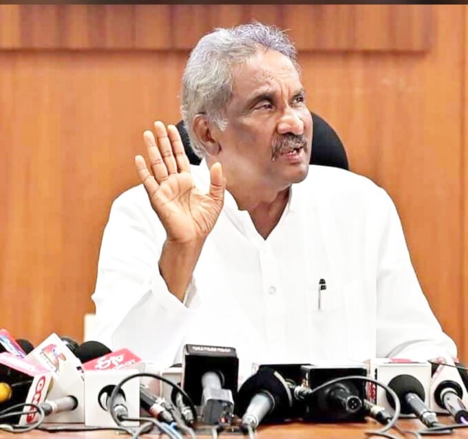 ಜಿಲ್ಲಾ ಉಸ್ತುವಾರಿ ಸಚಿವರಾದ ಕೆ.ಜೆ.ಜಾರ್ಜ್